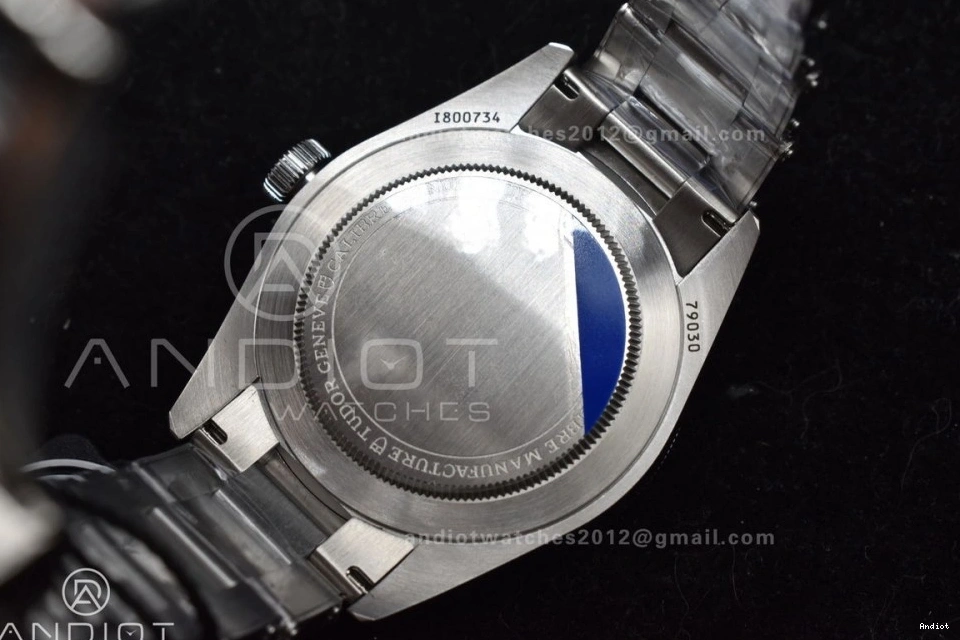 On Bracelet Bay 39MM Heritage Best ZF Black 1:1 Edition V5 A2824 Bezel SS Black 1106